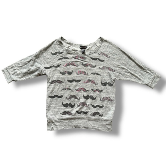 Y2K Wet Seal Gray Mustache Knit Shirt Raglan Sleeve Juniors Size XS 2010s Casual - Picture 1 of 16